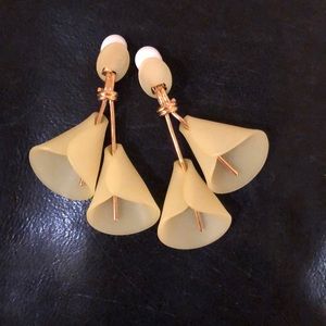 Lele Sadoughi clip earrings
